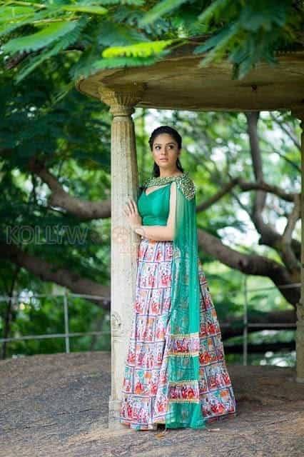 Tv Anchor And Actress Sreemukhi Photos