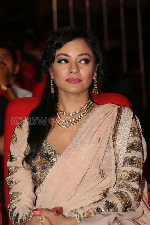 Uttama Villain Actress Pooja Kumar Stills