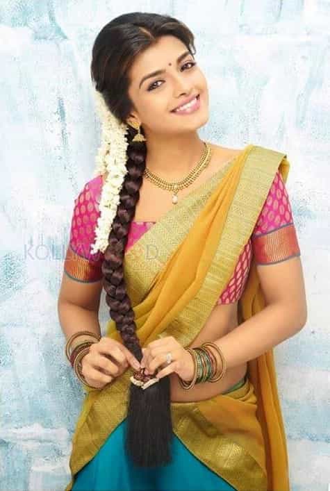 Actress Ashna Zaveri Traditional Photoshoot Photos