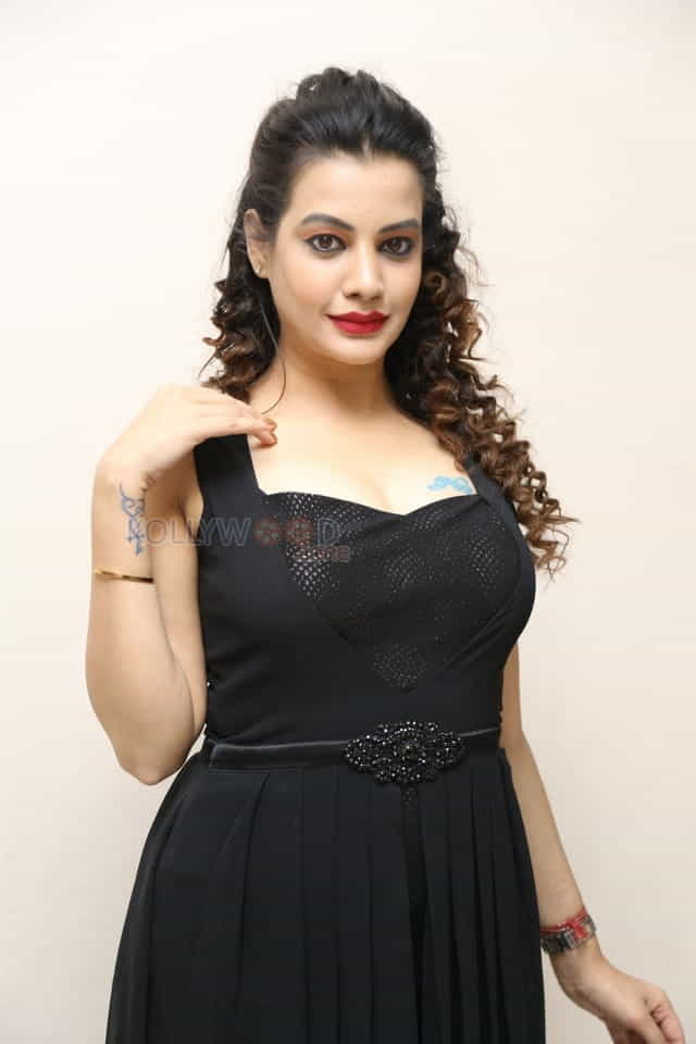 Actress Deeksha Panth Black Dress Pictures