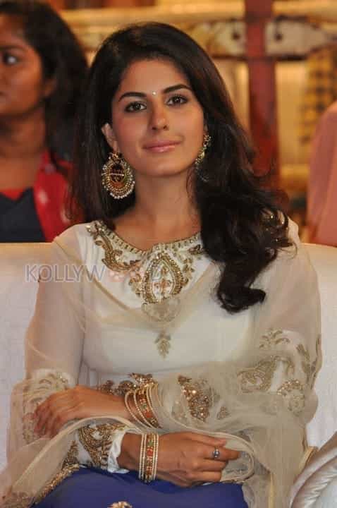 Actress Isha Talwar New Photos