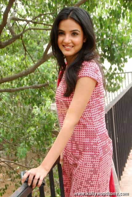 Actress Jasmin Bhasin Photos