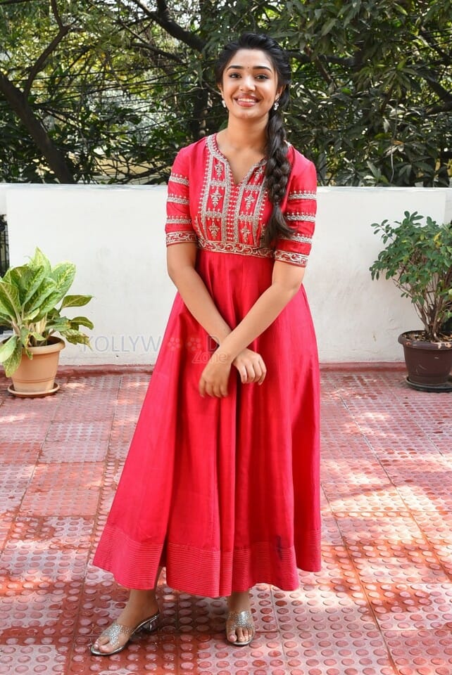 Actress Krithi Shetty at Shyam Singha Roy Interview Photos 04