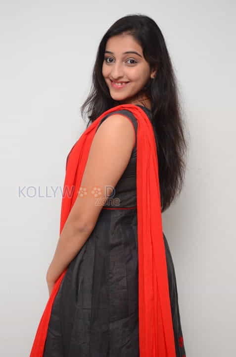 Actress Mouryani Latest Pictures