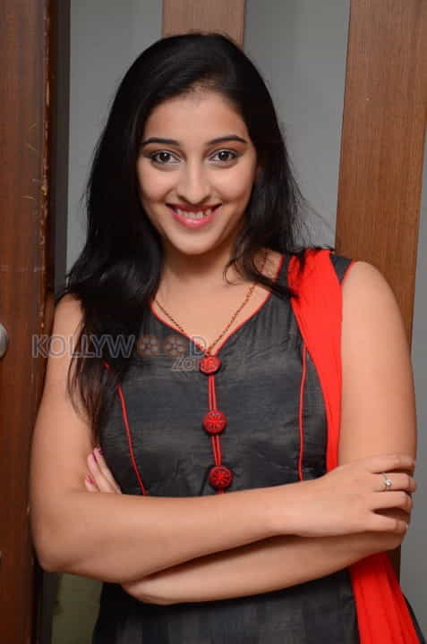 Actress Mouryani Latest Pictures