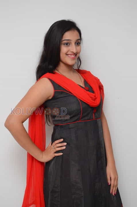 Actress Mouryani Latest Pictures