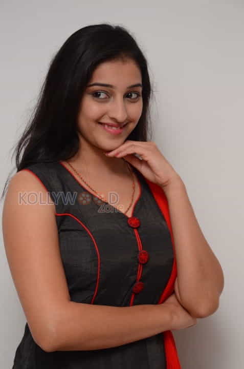 Actress Mouryani Latest Pictures