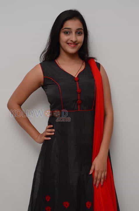 Actress Mouryani Latest Pictures