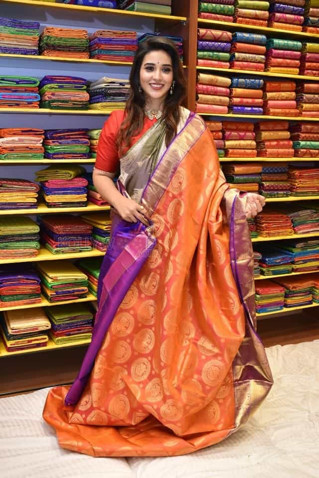 Actress Priyanka Jawalkar Inaugurated Kanchipuram Grt Silks At Dilsukhnagar Photos