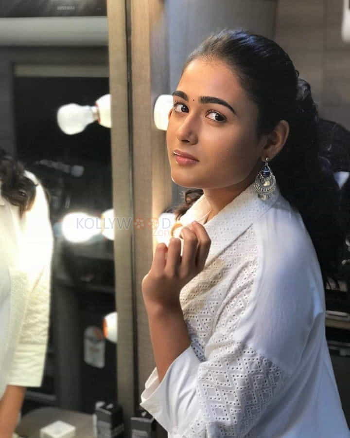 Actress Shalini Pandey Unseen Pictures