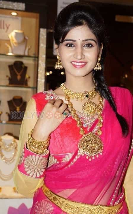 Actress Shamili Jewellery Photoshoot Pictures