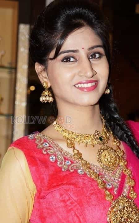 Actress Shamili Jewellery Photoshoot Pictures