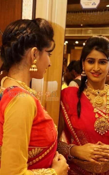 Actress Shamili Jewellery Photoshoot Pictures