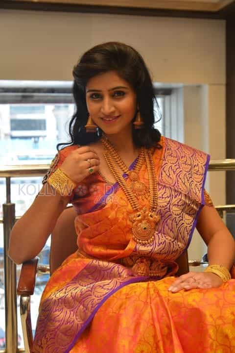 Actress Shamili Jewellry Photoshoot Stills