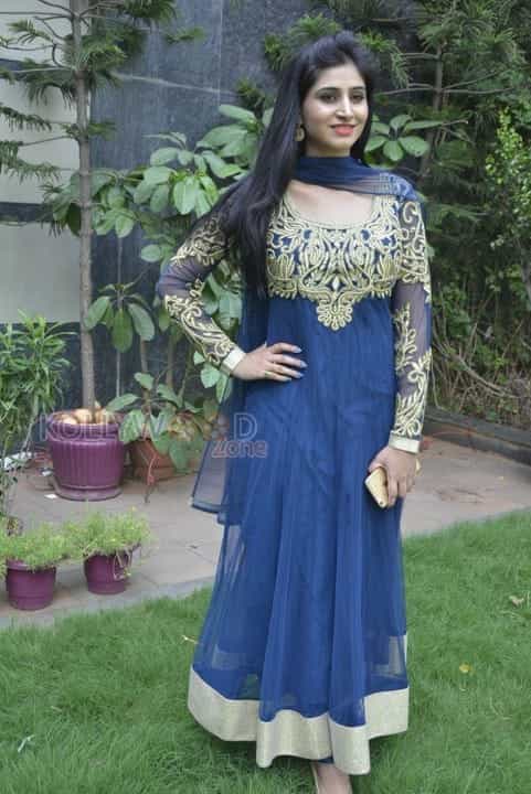 Actress Shamili Salwar Pictures