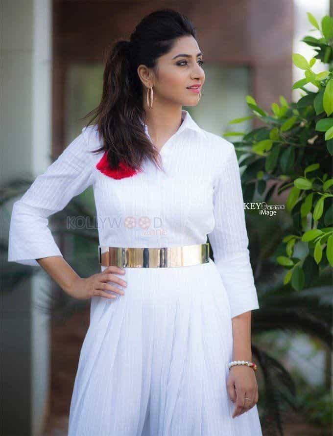 Actress Shamili Sounderajan Photos