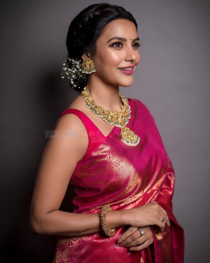 Adorable Priya Anand in a Traditional Red Silk Saree with Sleeveless Blouse Photo 01