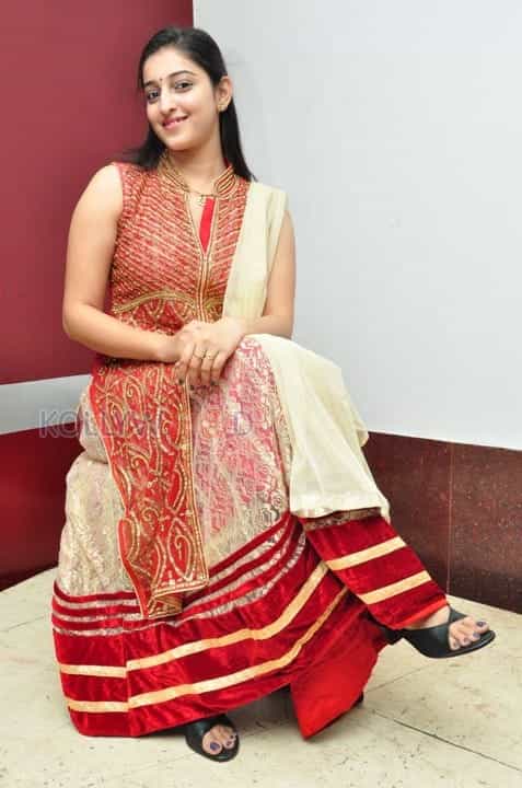 Ardhanari Movie Heroine Mouryani Photos