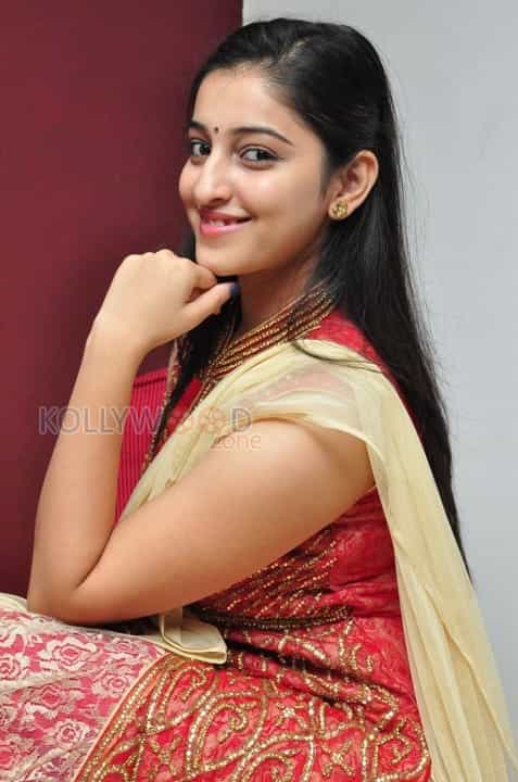 Ardhanari Movie Heroine Mouryani Photos