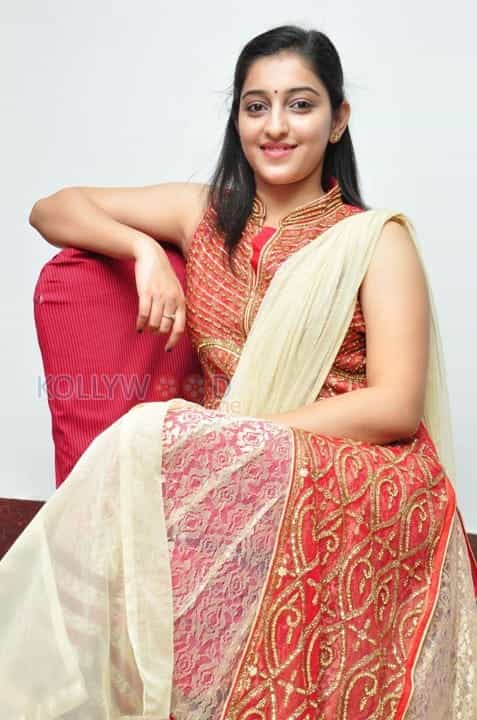 Ardhanari Movie Heroine Mouryani Photos