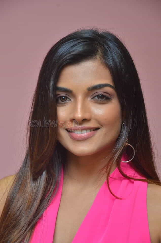 Ashna Zaveri Pink Dress Photos