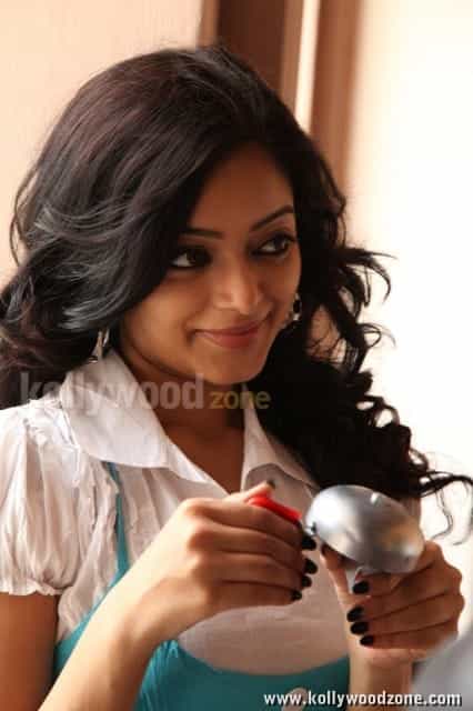 Beautiful Janani Iyer Stills