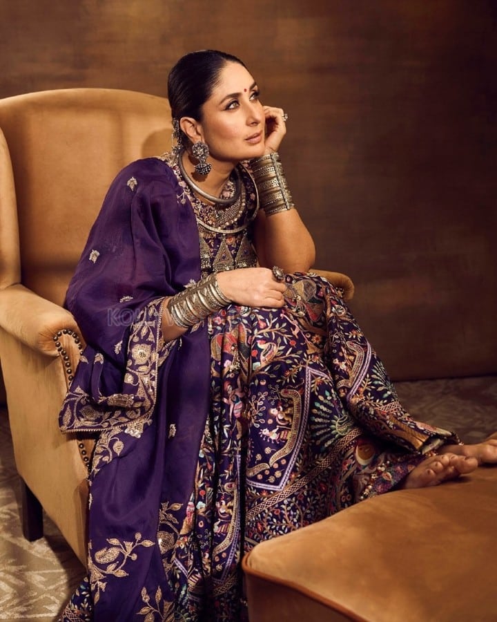 Bollywood Actress Kareena Kapoor in a Purple Lehenga Photos 01