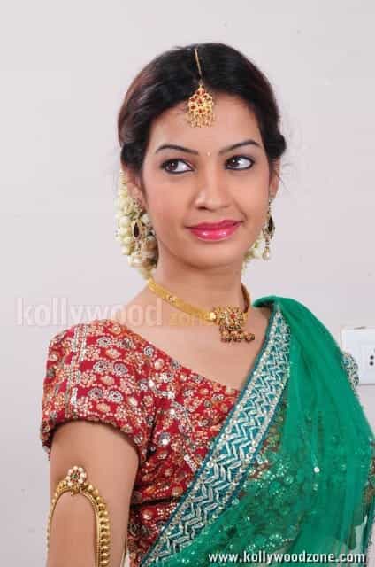 Deeksha Panth In Saree Pictures