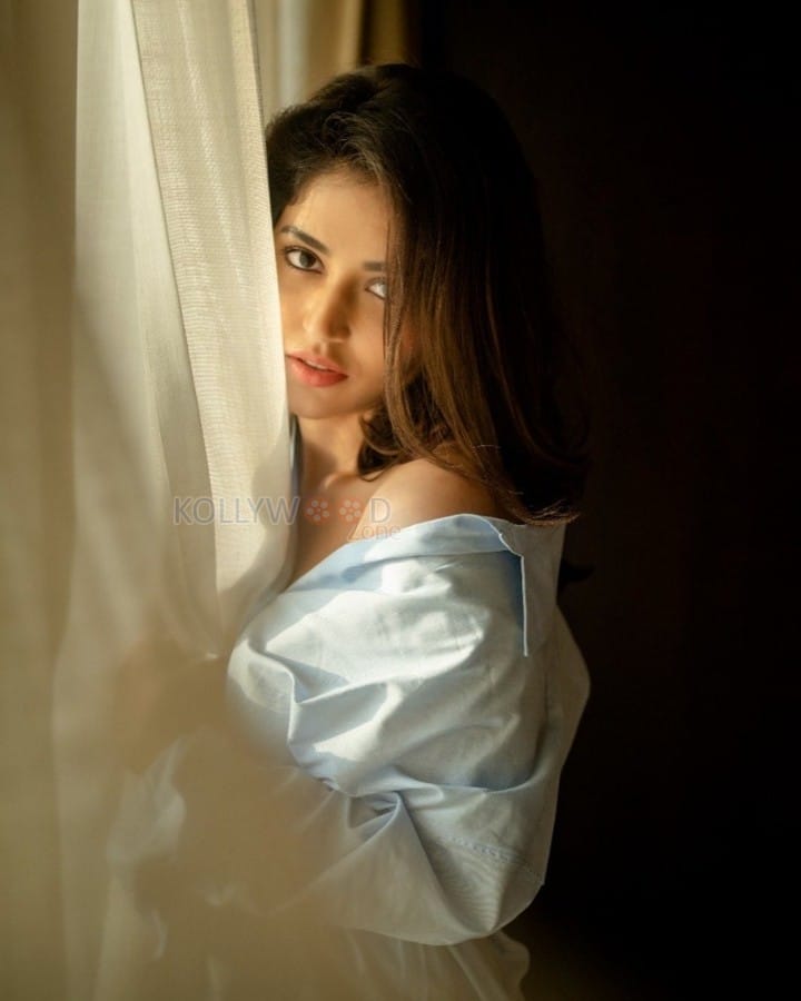 Glamorous Priyanka Jawalkar in a Light Blue Night Suit Photos 05