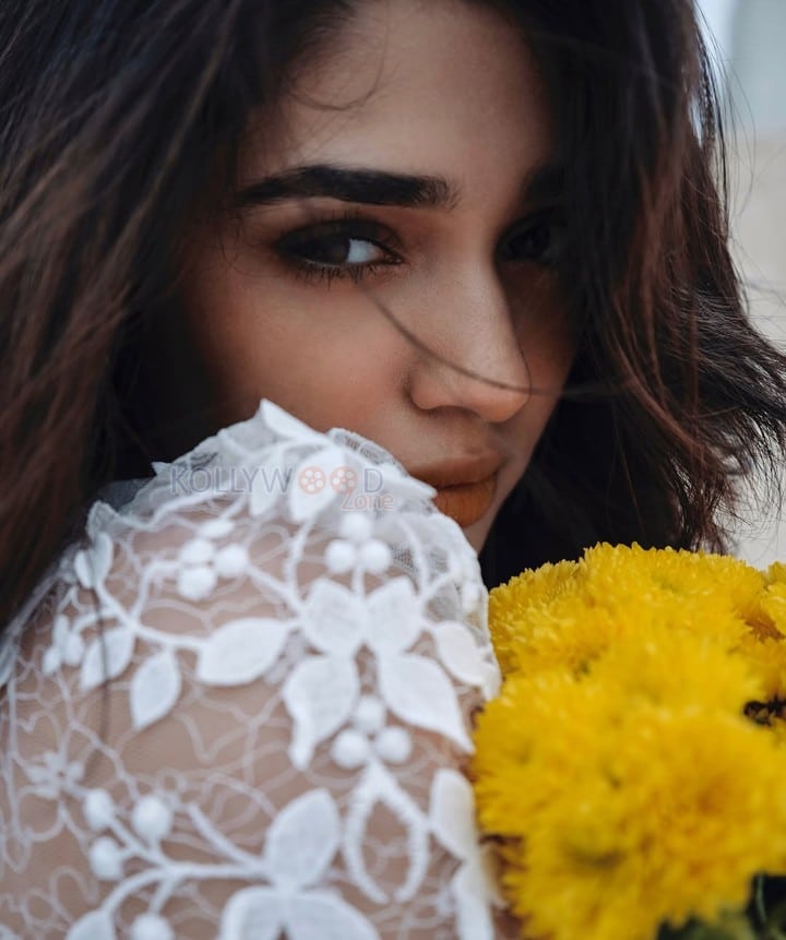 Hot Krithi Shetty in a Floral White Lace Mini Dress Photos 06