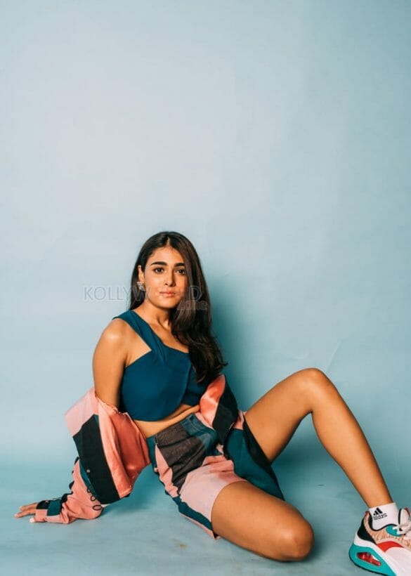 Maharaja Actress Shalini Pandey Photoshoot Stills 01 (126595 ...