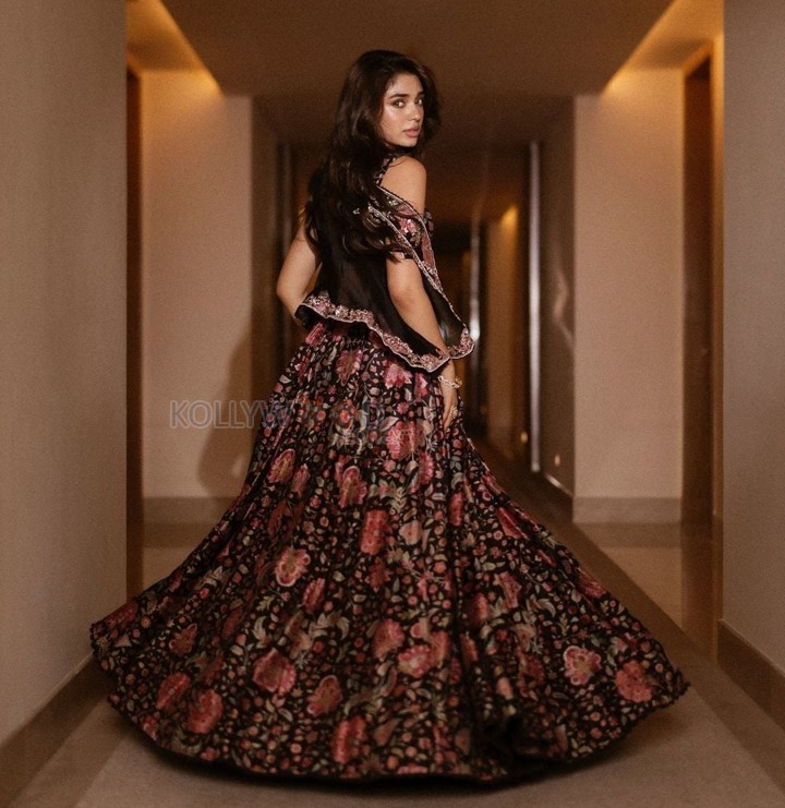 Mesmerizing Krithi Shetty in a Floral Lehenga Pictures 04