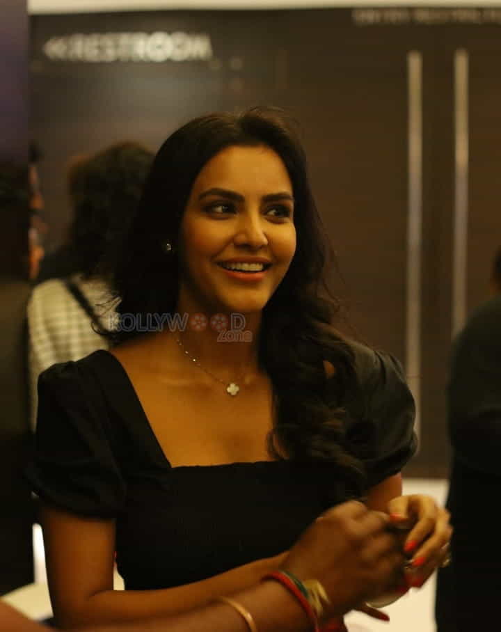 Priya Anand At Lkg Movie Premiere Show Stills