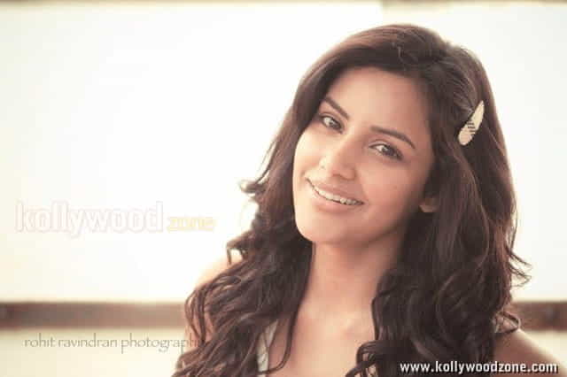 Priya Anand Cute Sexy Pictures