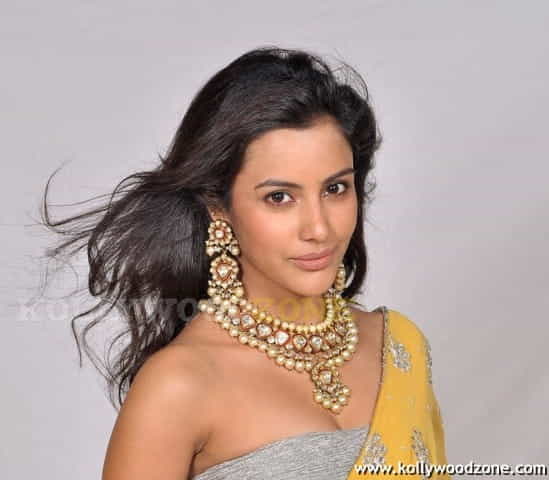 Priya Anand Sexy Photos