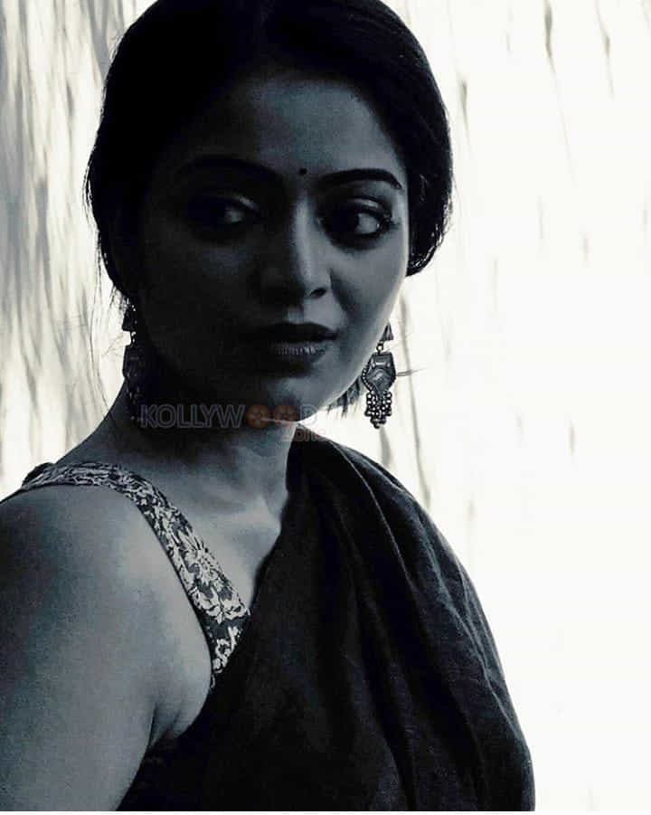 Tamil Actress Janani Iyer Monochrome Photos