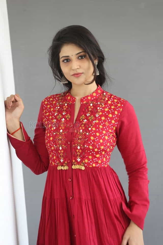 Taxiwala Heroine Priyanka Jawalkar Interview Photos