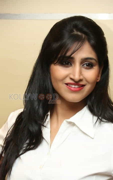 Tolly Actress Shamili Photos