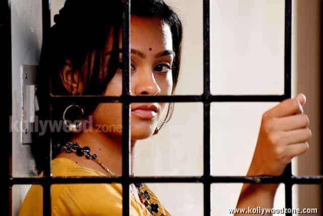 Vayasu Heroine Gayathri Pictures