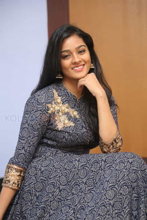 Actress Gayathrie Shankar Photos