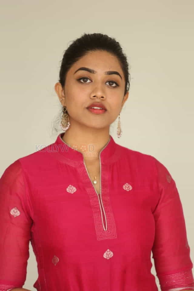 Actress Malavika Satheesan Press Meet Photos