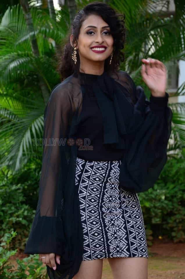 Actress Nithya Naresh At Operation Goldfish Movie Teaser Launch Photos