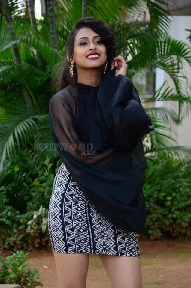 Actress Nithya Naresh At Operation Goldfish Movie Teaser Launch Photos