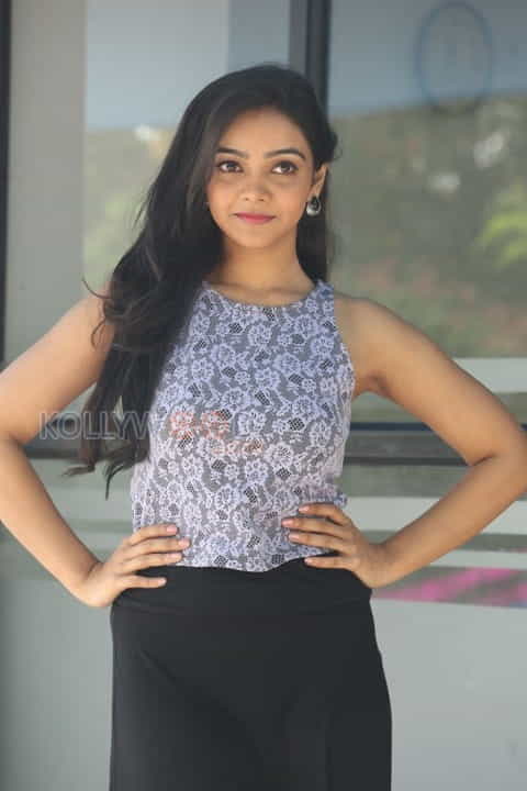 Actress Nithya Shetty New Photos