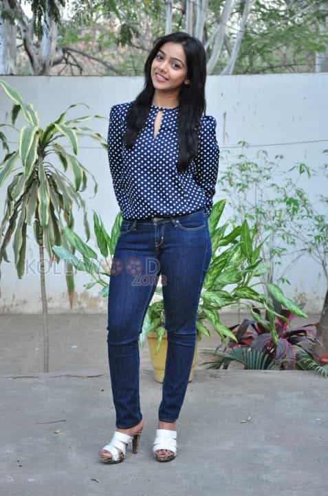 Actress Nithya Shetty Photoshoot Pictures