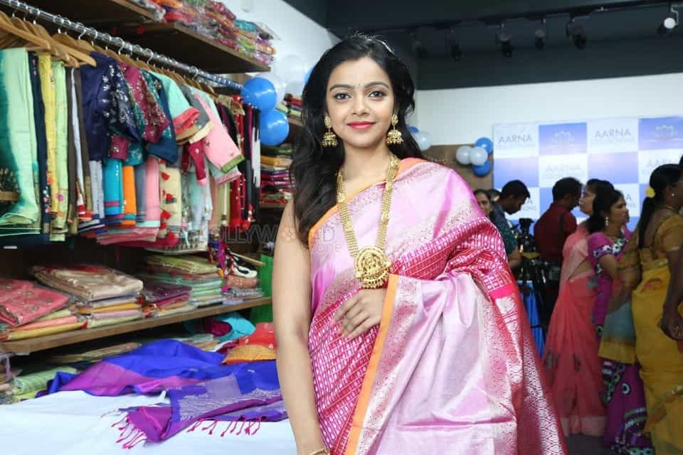 Actress Nitya Shetty Inaugurating Aarna Collections At Sanikpuri Photos