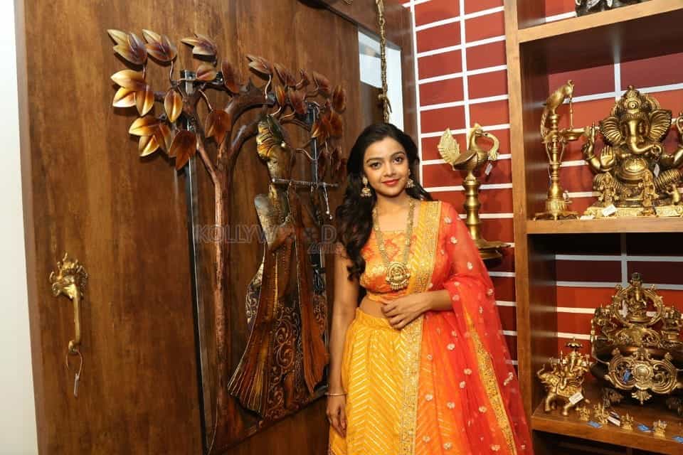 Actress Nitya Shetty Inaugurating Aarna Collections At Sanikpuri Photos