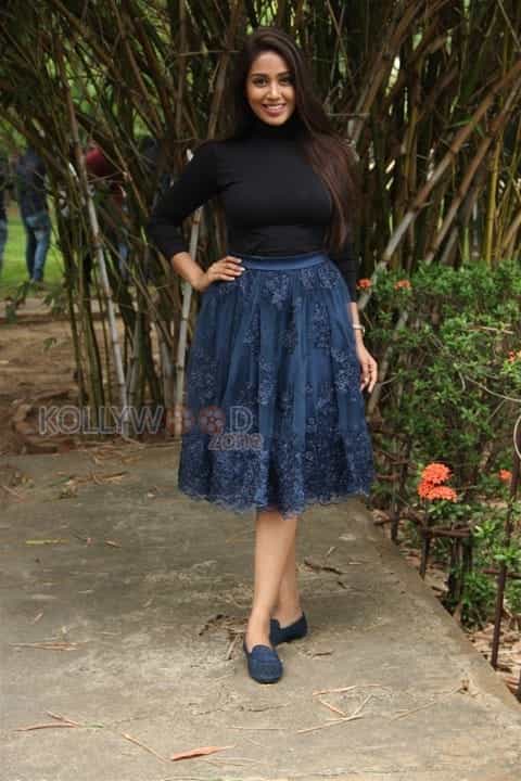 Actress Nivetha Pethuraj Photos