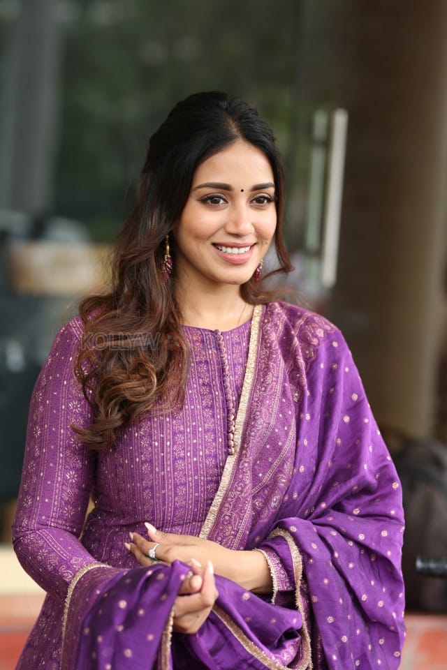 Actress Nivetha Pethuraj at Paruvu Web Series Press Meet Photos 11