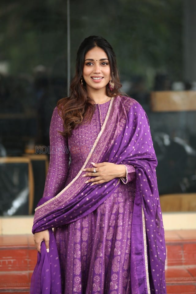 Actress Nivetha Pethuraj at Paruvu Web Series Press Meet Photos 19